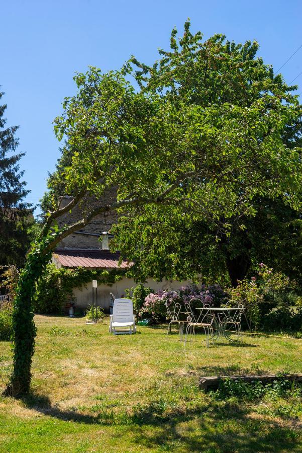 Chambre D'Hotes Chez Artiste Verrier, La Perriere - Perche エクステリア 写真