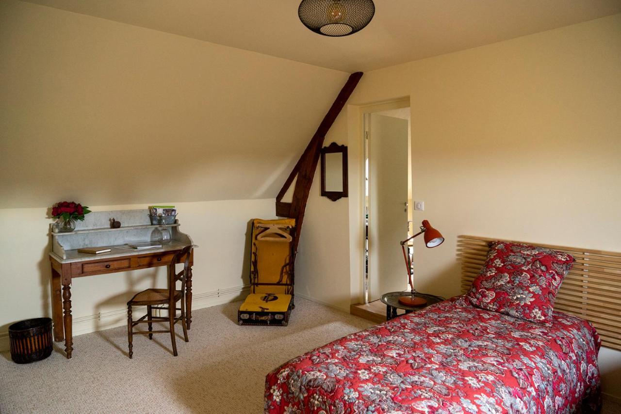 Chambre D'Hotes Chez Artiste Verrier, La Perriere - Perche エクステリア 写真